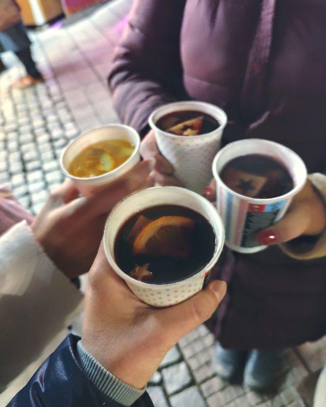 ✨ Většina novoročních předsevzetí se točí kolem diet nebo výkonů. Co kdyby to letošní bylo o svobodě? O tom, že dopřejeme...